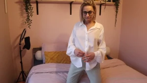 Jolynn heeft een opdacht gekregen van iemand en die hebben we ook weer