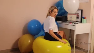 New movie i m alone in the office for a little while and i get so