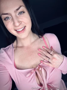 Hey hope your day is going swell help mine be amazing by clicking