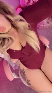 Come hang out with me online