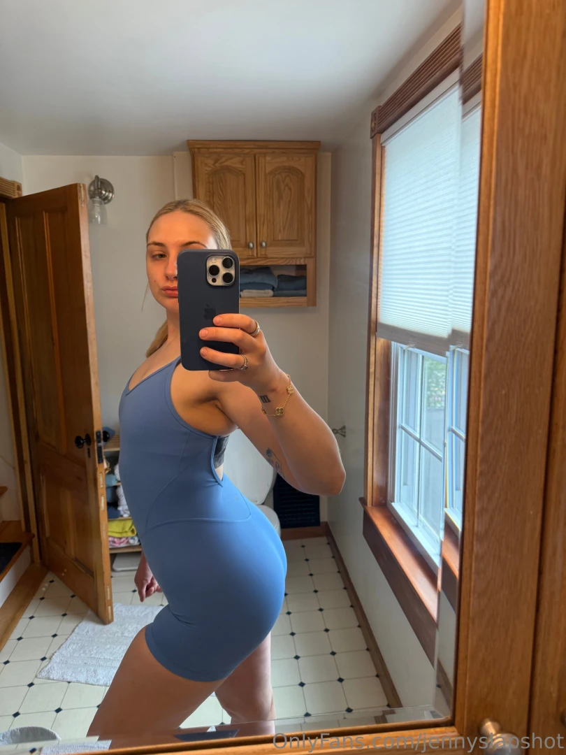 Who likes my outfit for pilates 