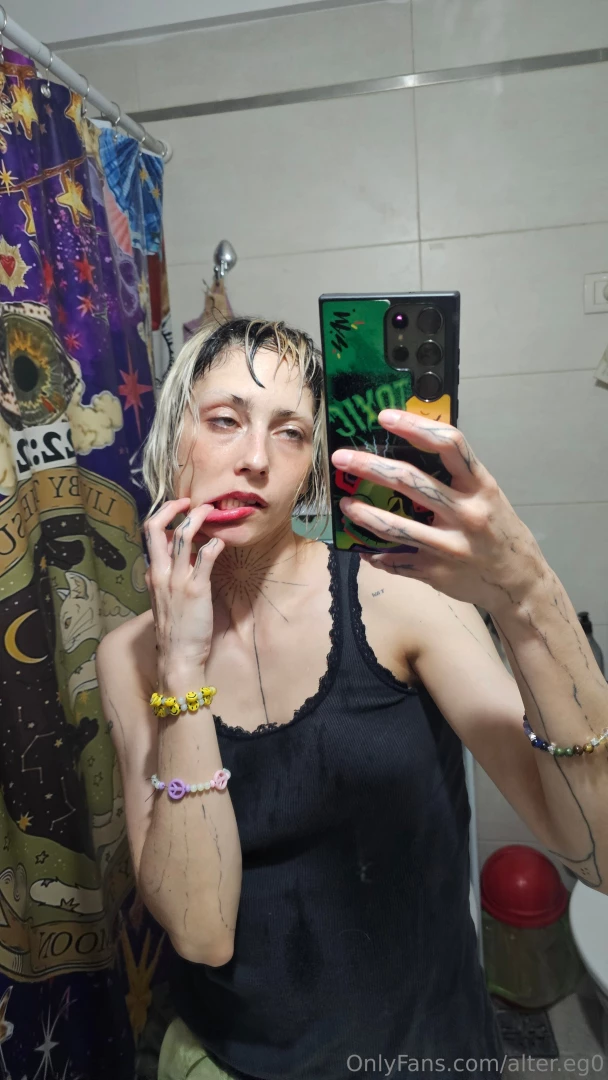 My vibe nice weird and scary right 