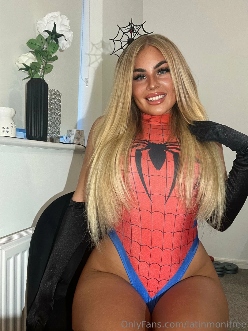 Im the best at filming customs want one 