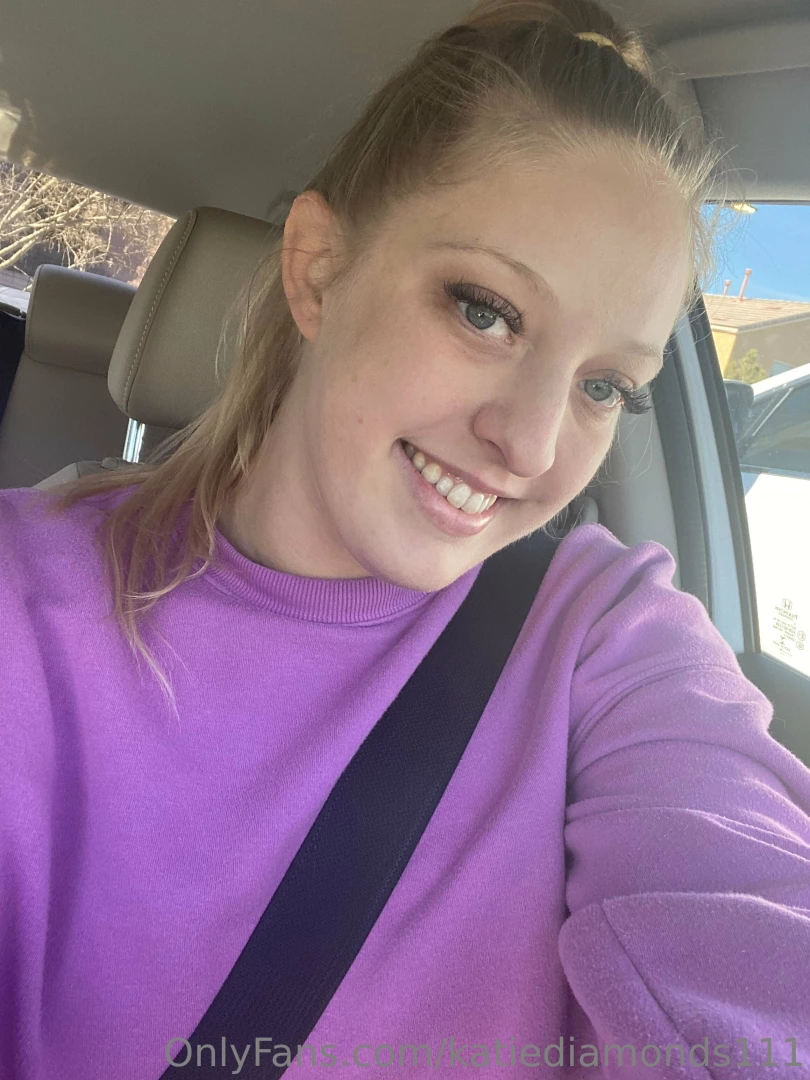 Got my lashes done today getting ready to shoot more content for you 