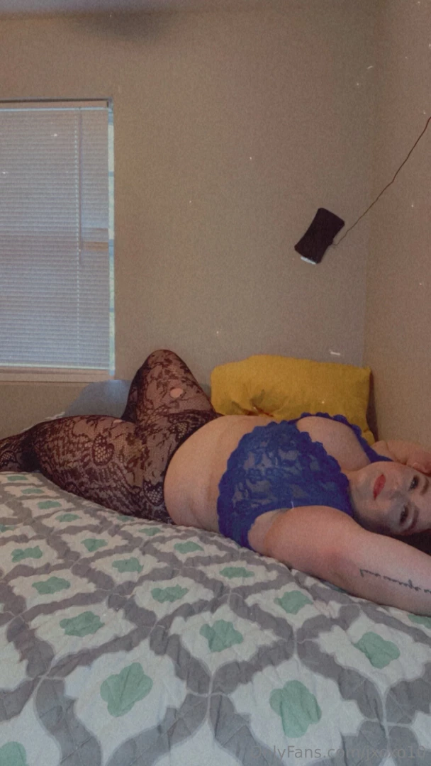 Happy hump day who wants to see more 