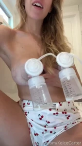 See how far my pump stretches my nipples lactation milf lactating