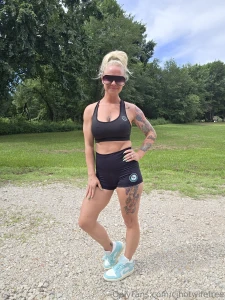 The good girl plays here the bad girl she s waiting in vip https