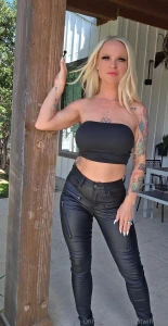 Would you like some audio voice tease themed captions next or