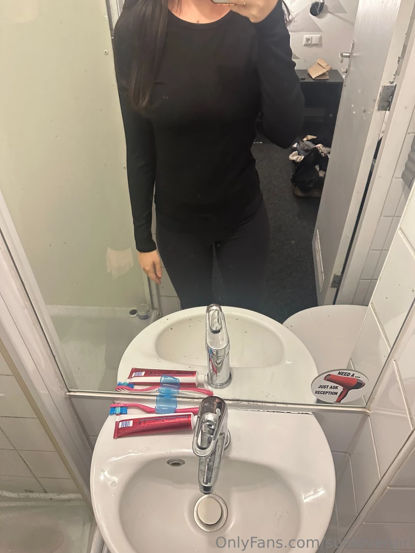 Burrrrr it s coldddd swipe to undress me 