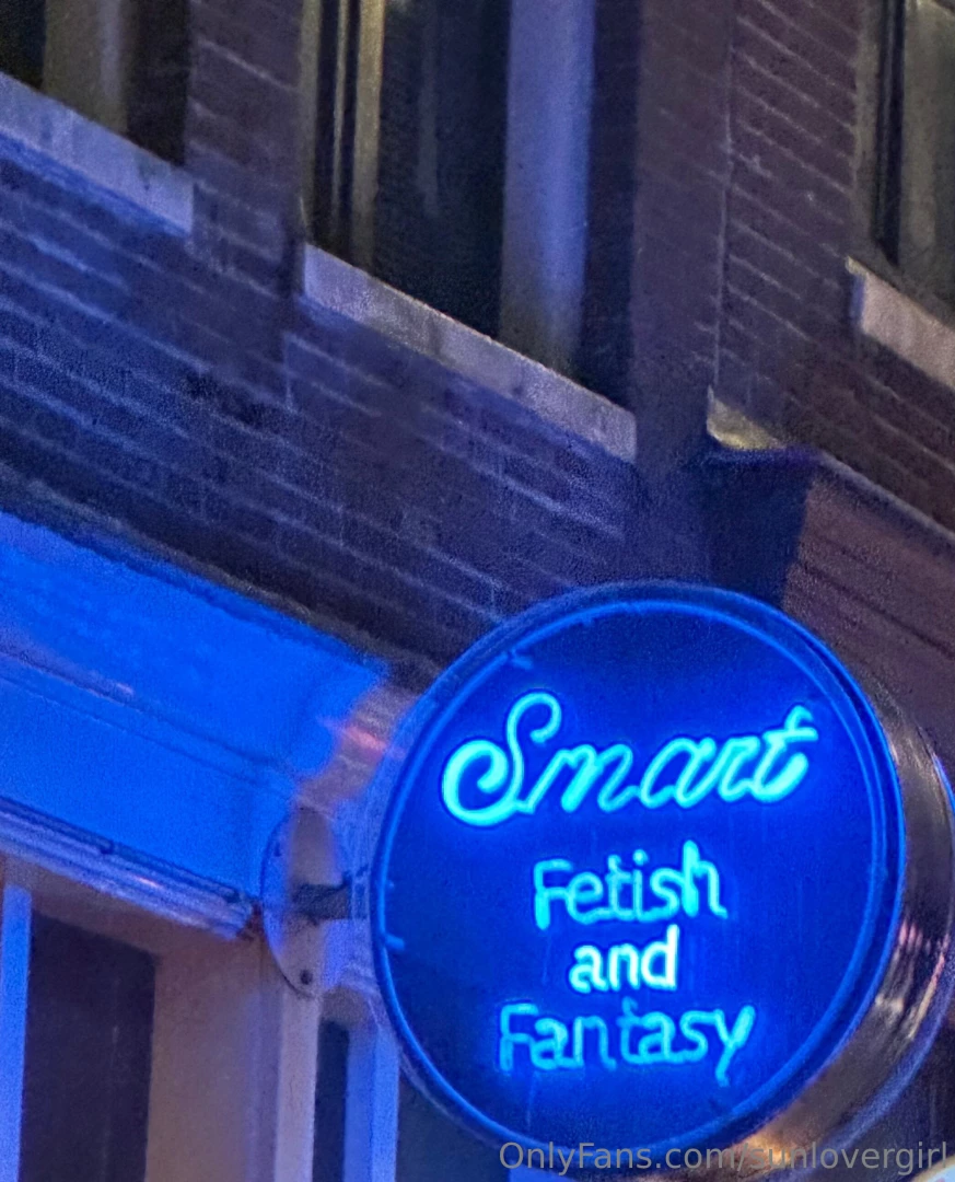 Hmmm should i get any toys 