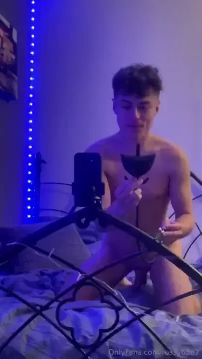 I loooove my new toy watch me make it bigger and bigger till i cum all 