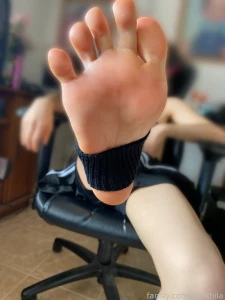 Kiss my foot smell it feet teen soles stirrups lewdtuber part 1