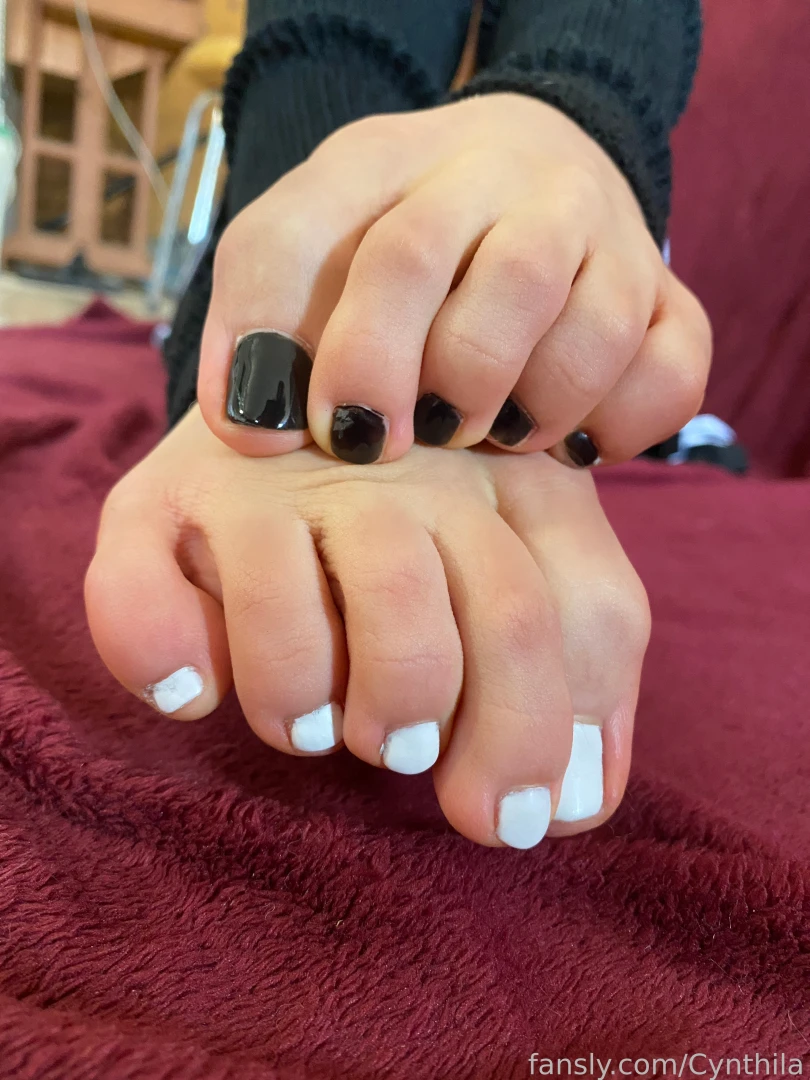 Toes for days please suck them toes stirrups feet lewdtuber fyp teen part 5 