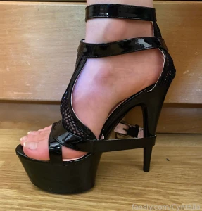 Got these new heels today and decided to take them for a spin how do part 1