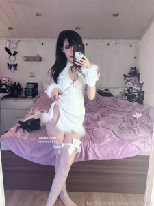 I might be constantly cold but this dress makes me feel hot video part 2