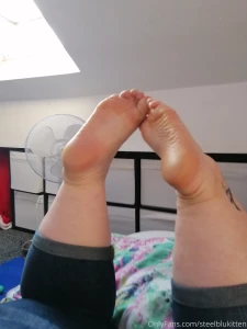 Couple more little candid feeties for my foot guys part 1
