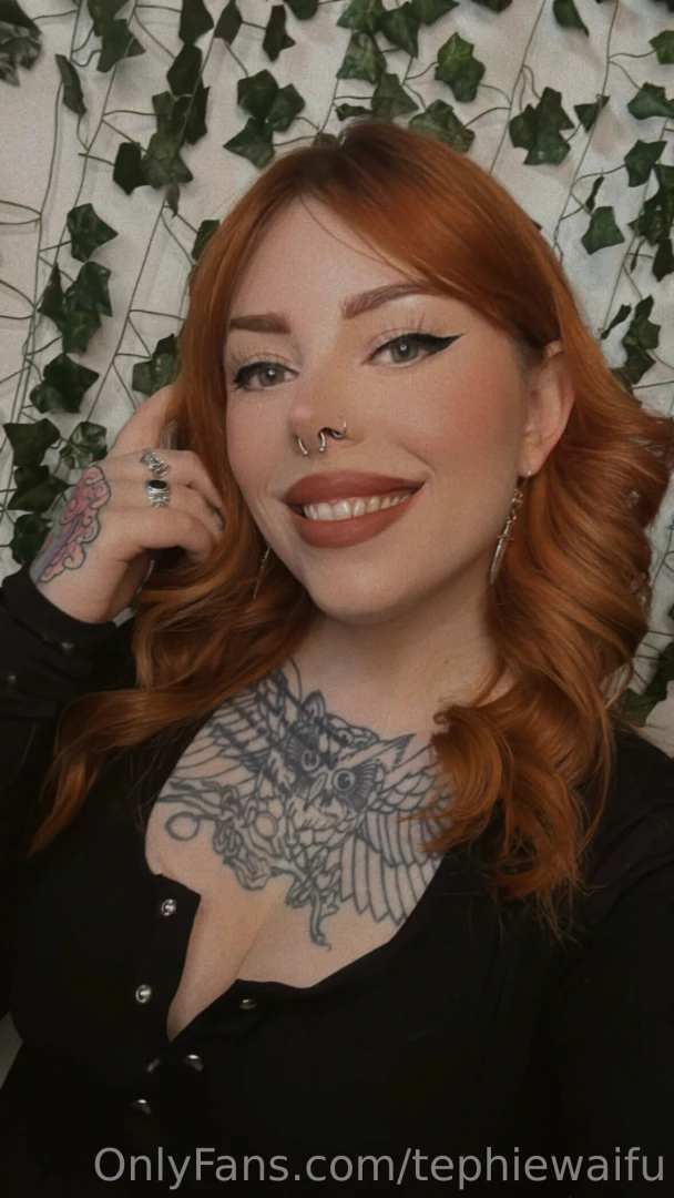 Live on twitch right meow twitch tv tephie_ 