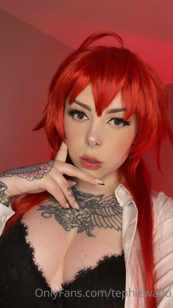 First look at me as rias 