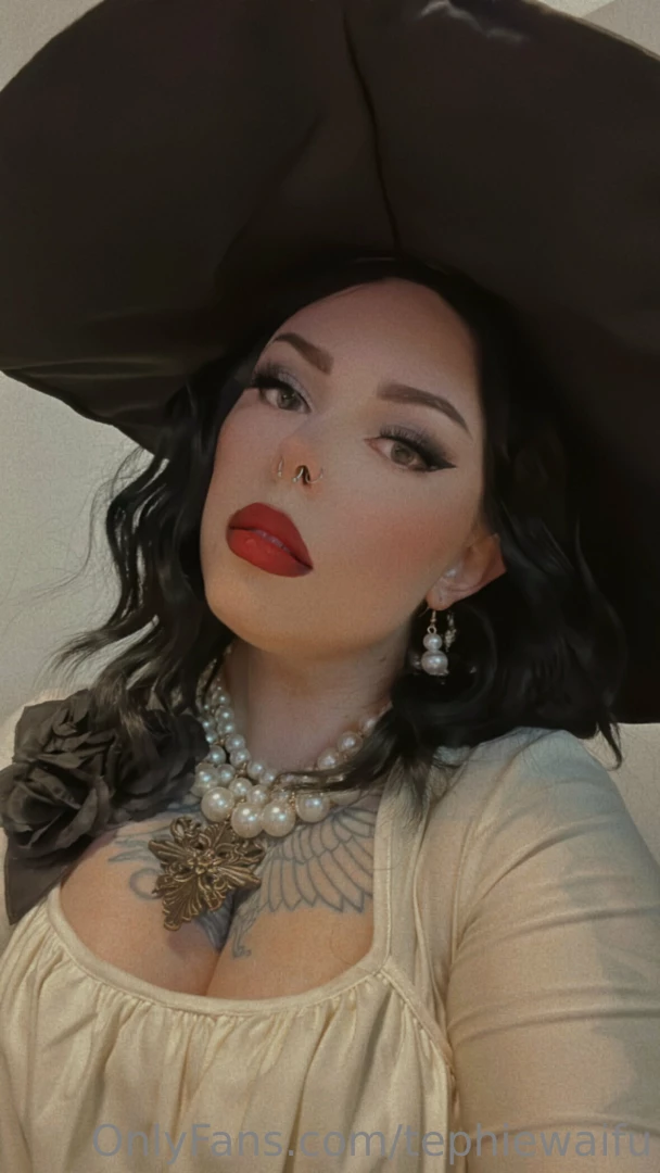 Live on twitch as lady d join me twitch tv spookytephie 