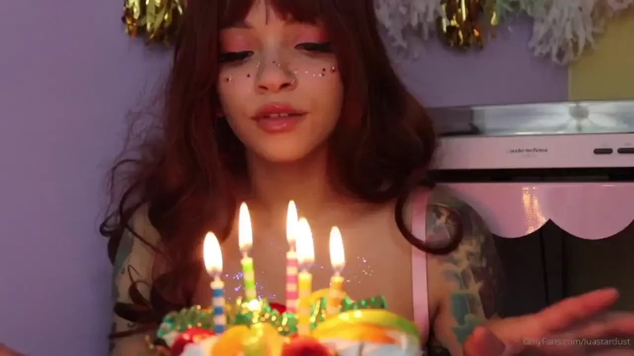 Here s a preview of my cake sitting video couldn t do a set because it 