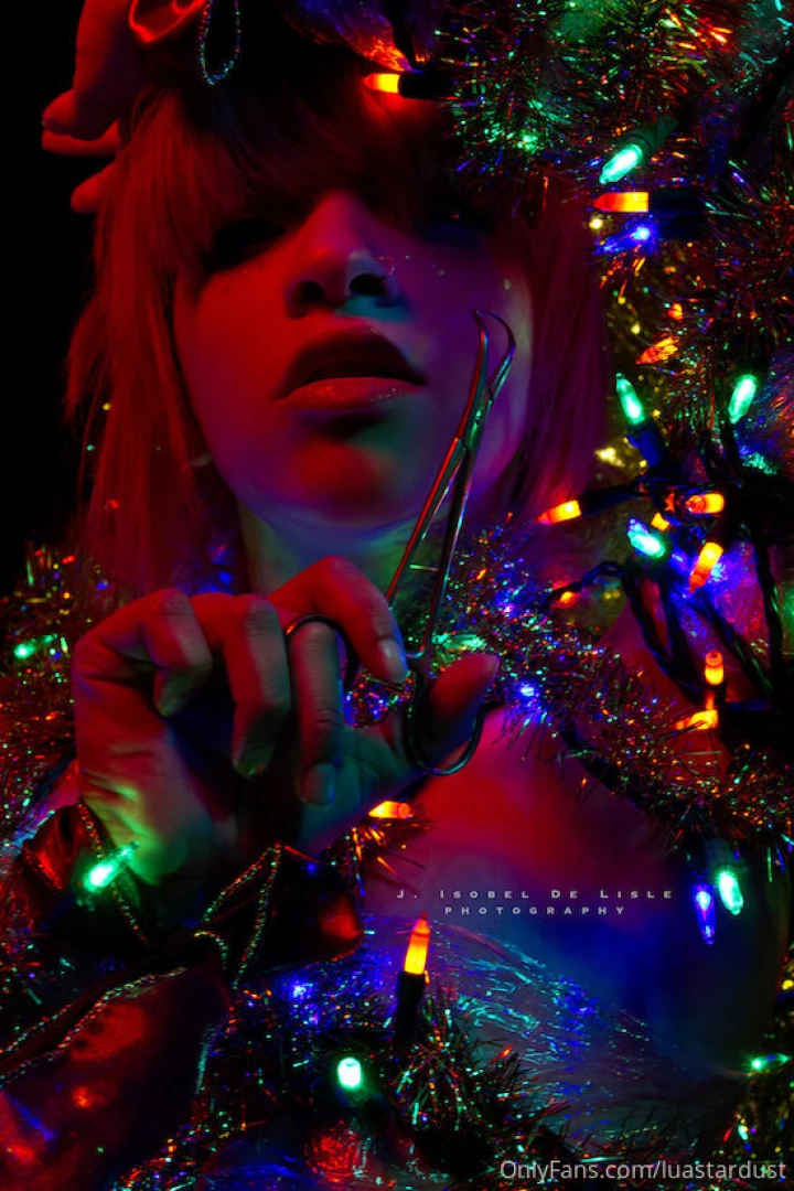 Black christmas shot by jisobeldelisle inspired by the cult classic part 9 