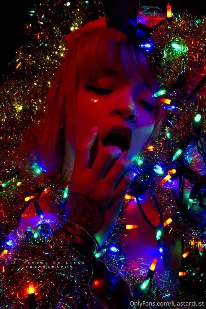 Black christmas shot by jisobeldelisle inspired by the cult classic part 15 