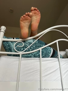 How would you react if you saw me and my feet like that in the morning