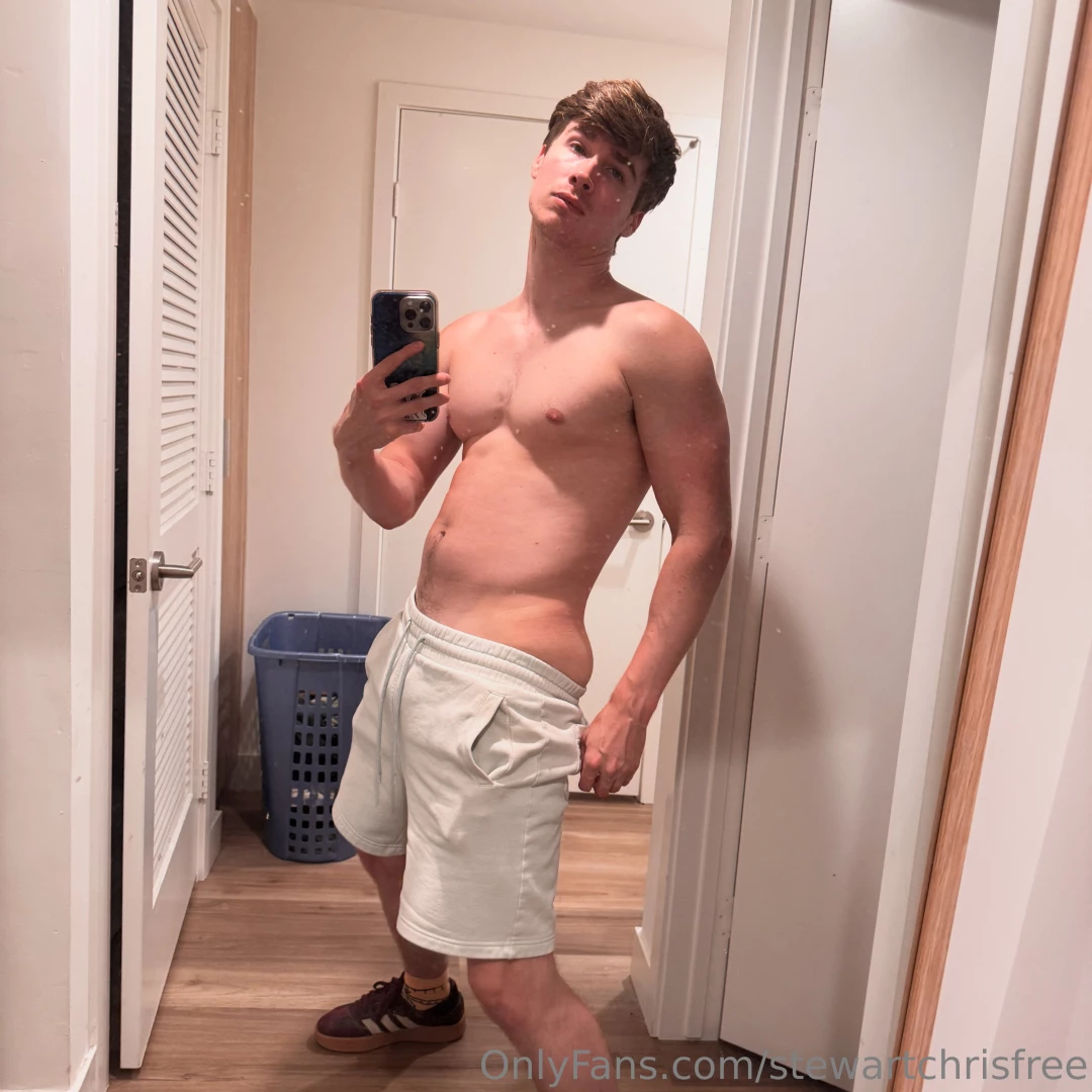 Stewartchris currently 50 off watch me get bred and called many names 