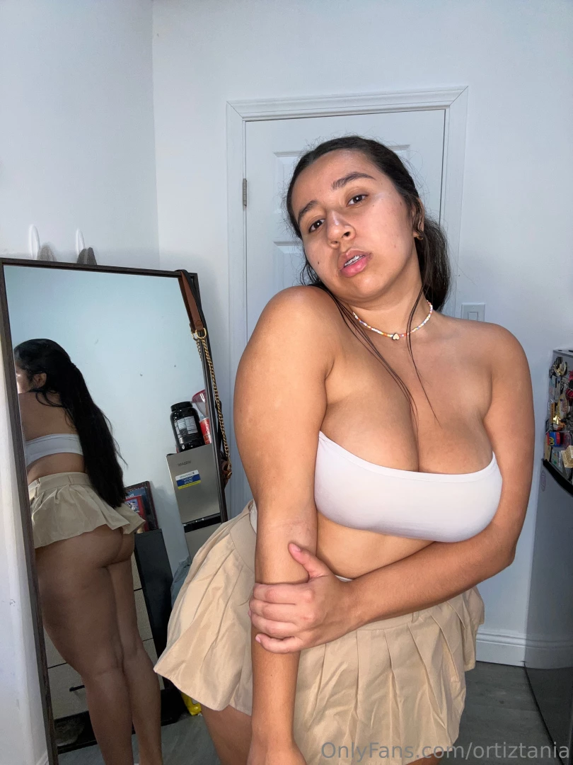 Naughty day come take it all off of me 