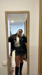 Oh hey there does this mirror selfie make me look good