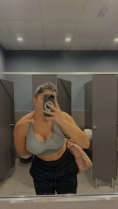 Can you focus on working out if i was your gym buddy