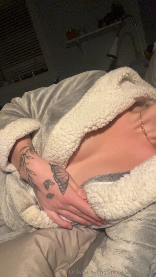 You wanna see me take off my robe 5 meh 10 yes please 