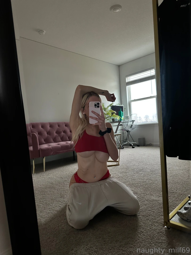 Do you like this sexy red set on me and which picture makes me look 