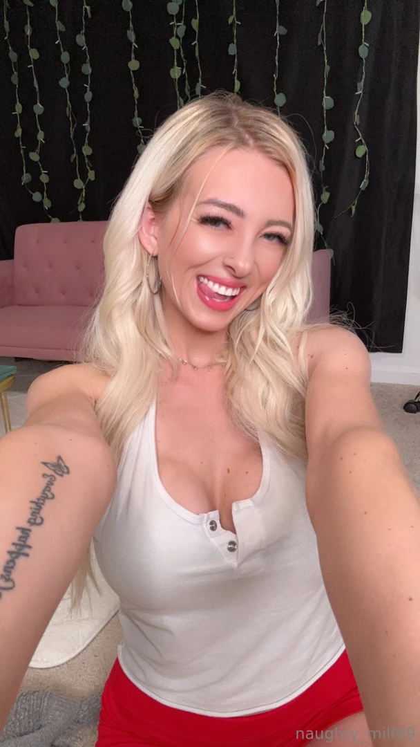 You guys appreciate selfies too right also who s actually on here 