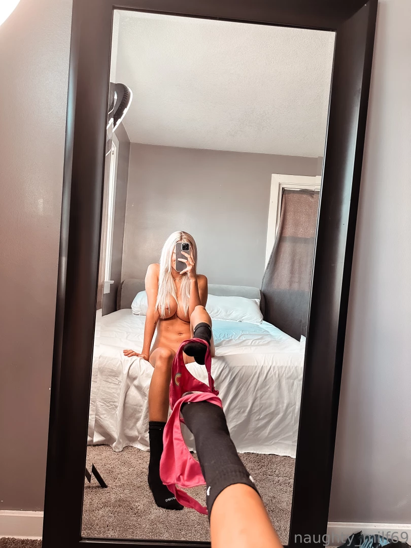 I m bored and want to cum 
