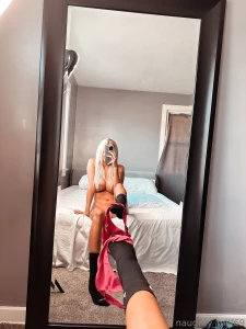 I m bored and want to cum