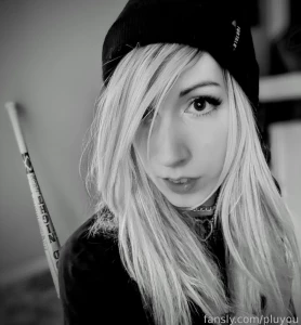 You know its serious when i use the black white filter x3 its not that