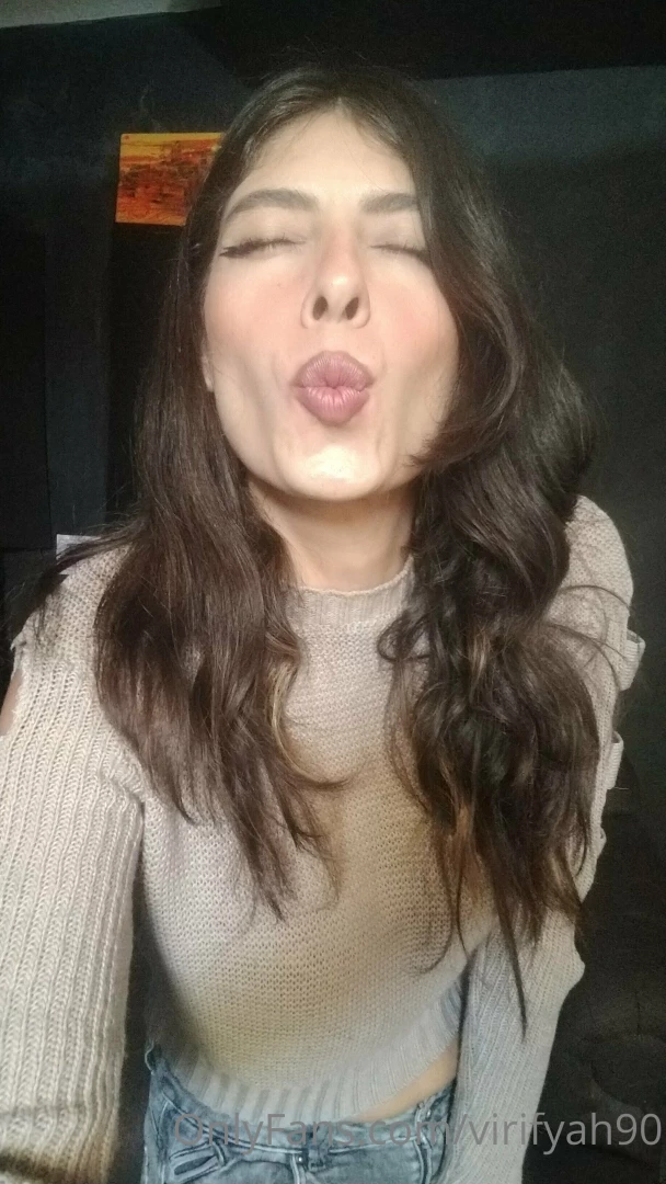 Les mando un besito bien sabrosito pa que empiecen su semana con la 