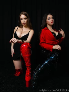 Black and red the classic colors of power if you re afraid of pain part 1