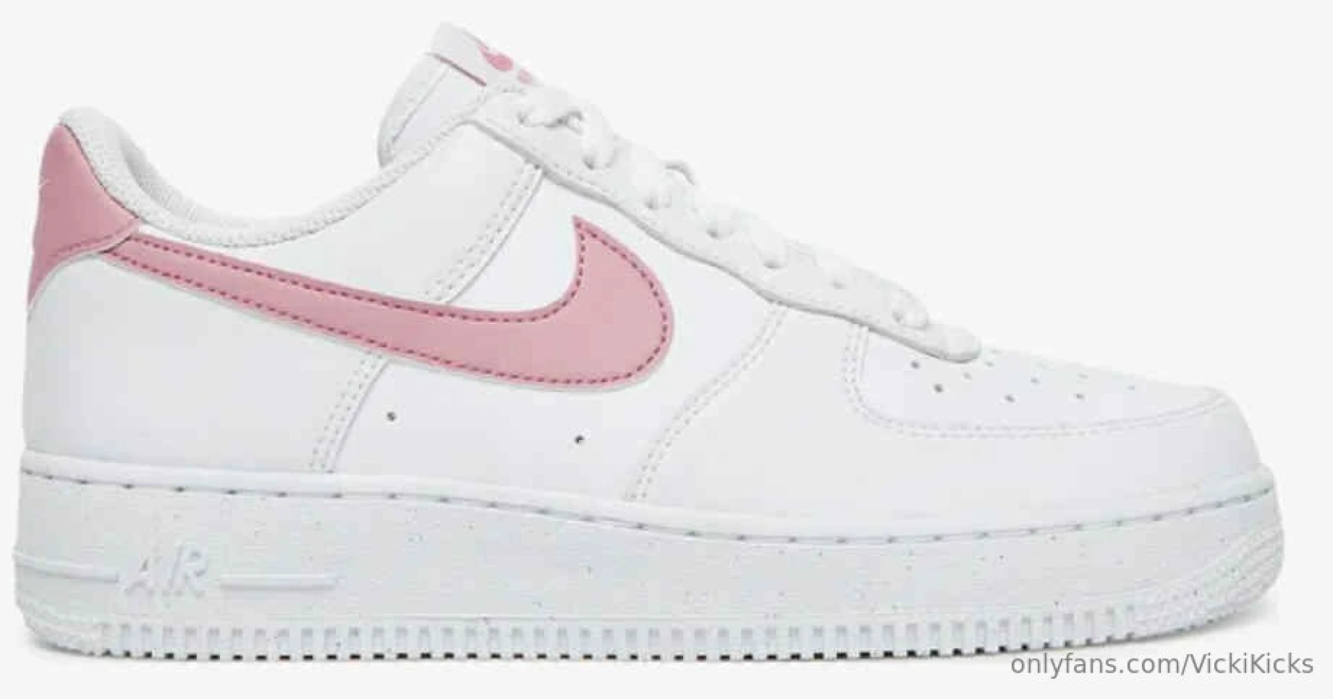 Today i received a gift from one of you there s going to be a looooot 