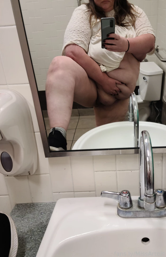 Plan a was to take naughty fitting room pics again but i just feel part 6 