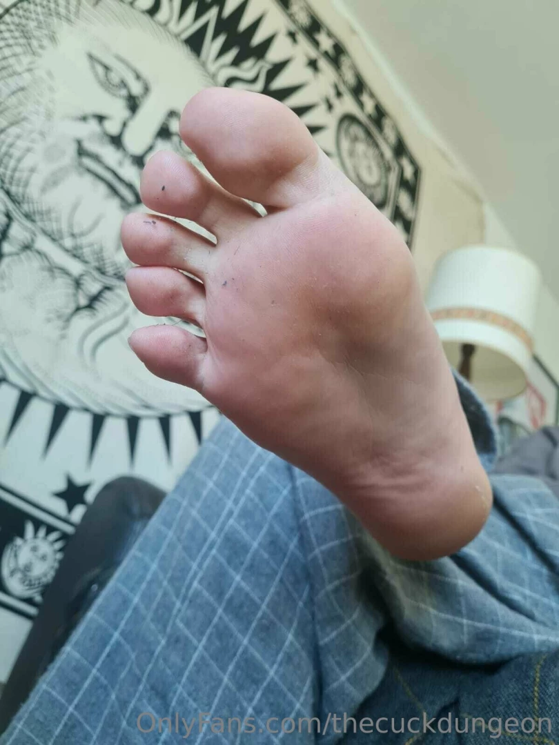 I ve been on my feet all night and these tired soles need their lint part 12 