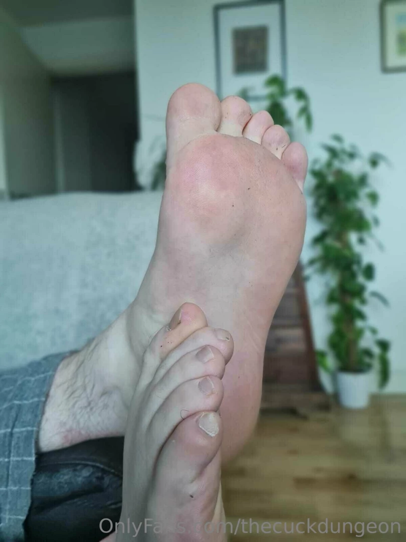 I ve been on my feet all night and these tired soles need their lint 