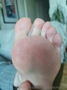 I ve been on my feet all night and these tired soles need their lint part 9