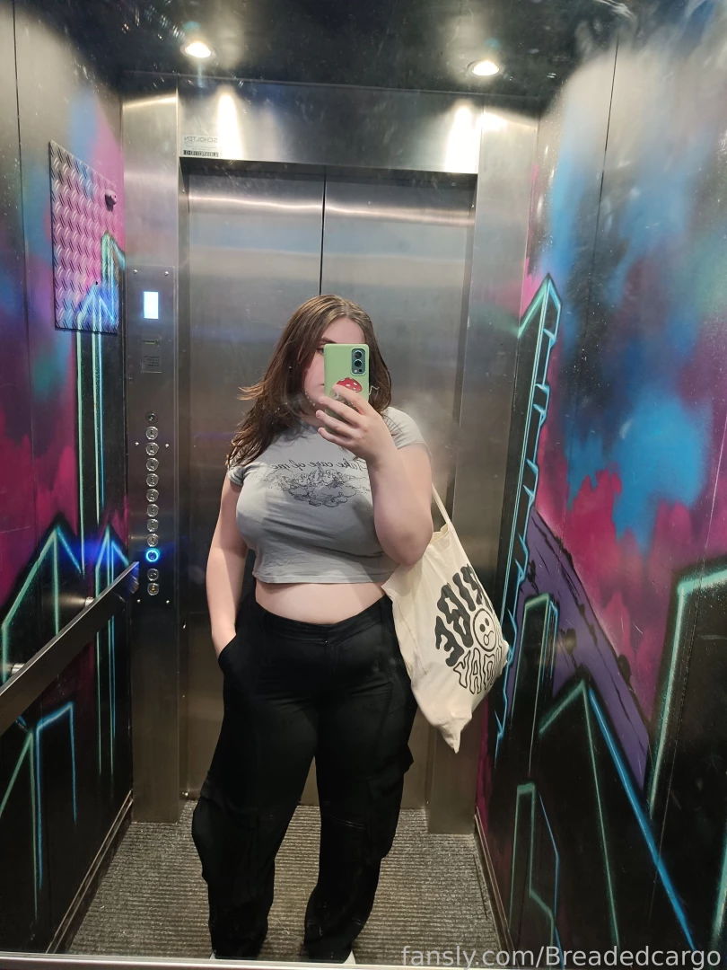 Sorry for not posting i ve been rly sick also at twitchcon 