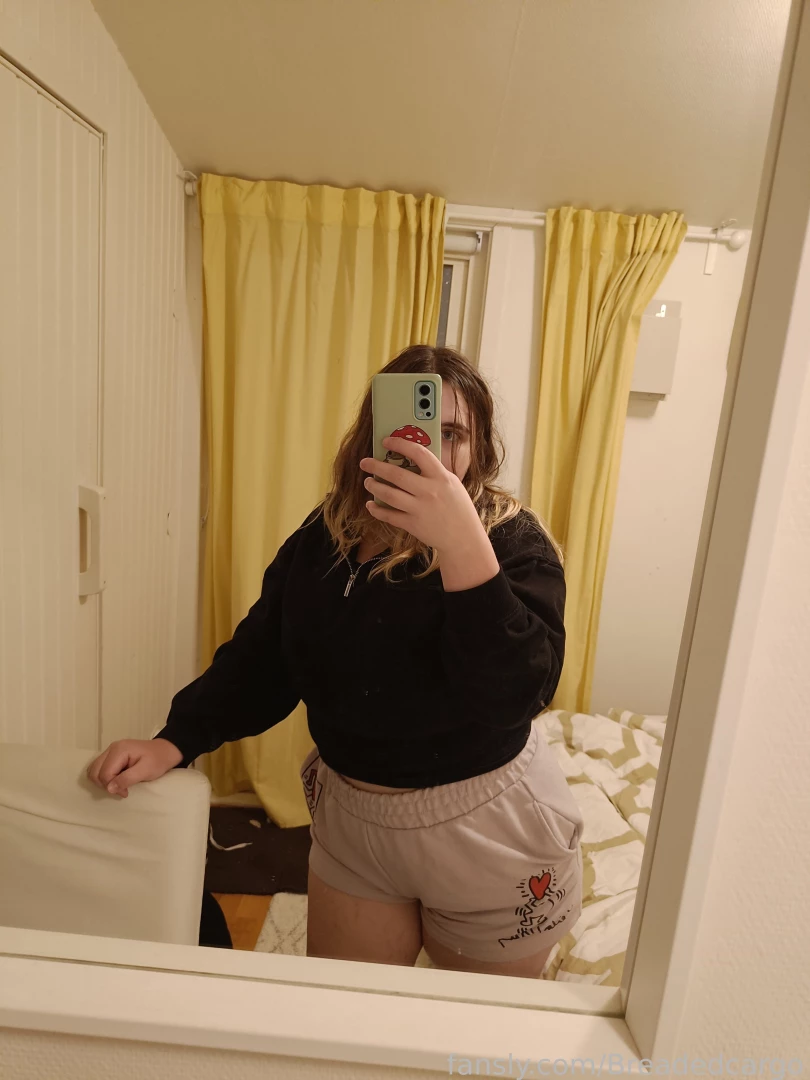 Ayyyy i got a new tattoo and im bacj home so hopefully more photos gt 