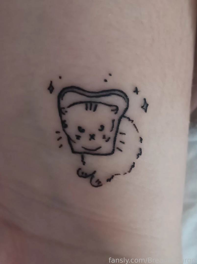 Ayyyy i got a new tattoo and im bacj home so hopefully more photos gt part 3 