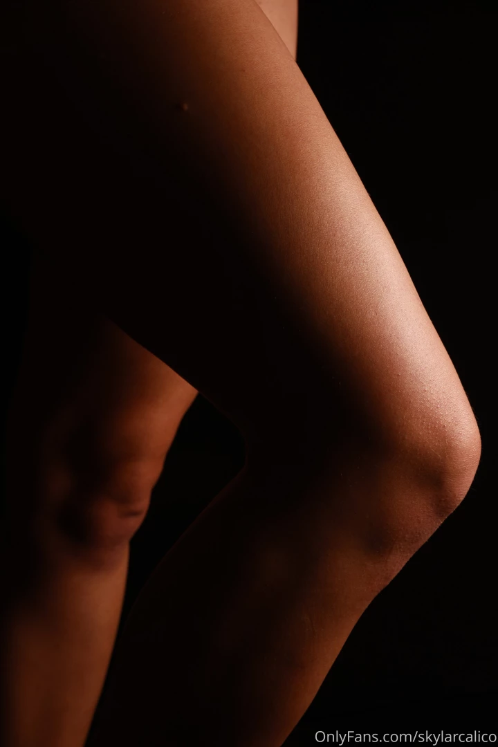 I had a request for some photos of my short as hell legs so here you part 4 