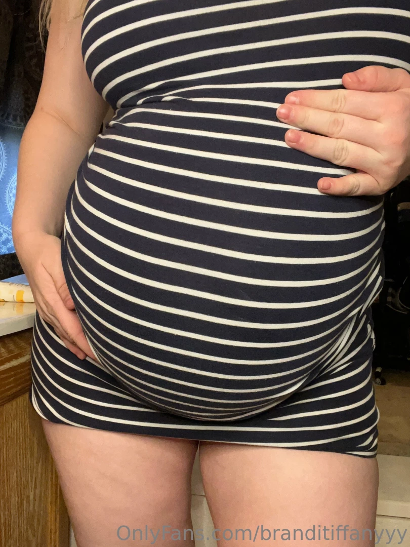 I wear dresses with no panties for easy access 