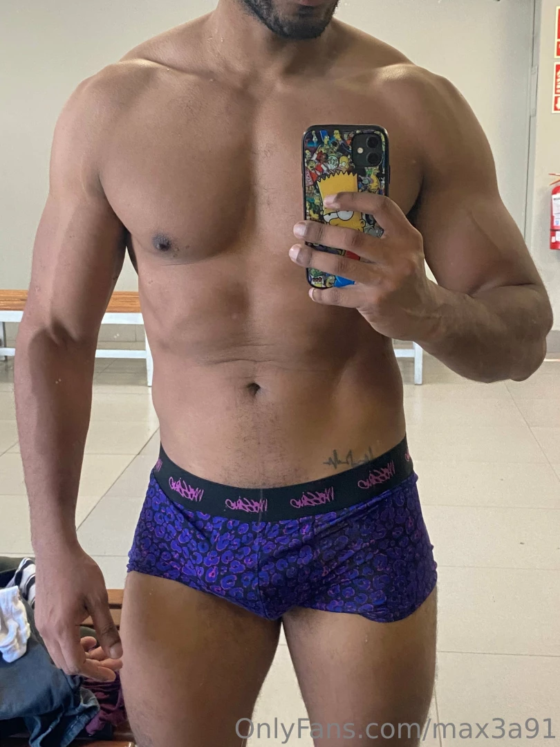 A qui n m s le gusta andar en b xers en el gym mientras los te quedan 